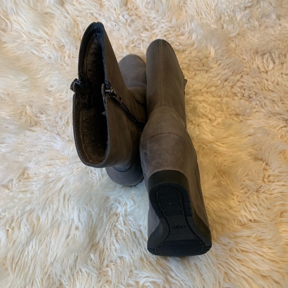 UGG Wedge Ankle Boots - Size 7 - Picture 3 of 4